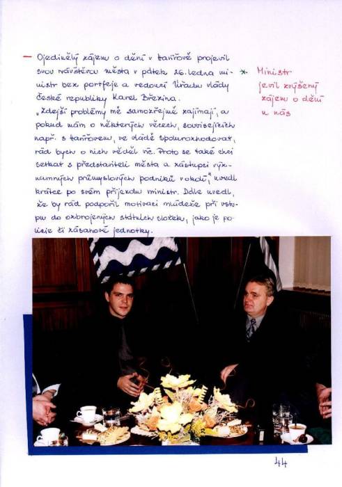 kr01_044.jpg kr01_044.jpg
